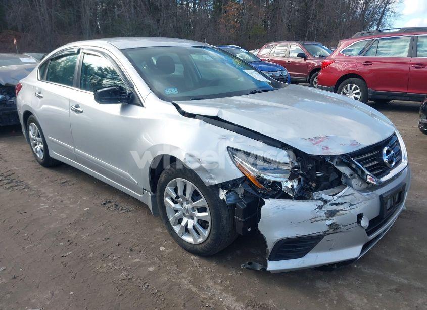 2018 Nissan Altima 2.5 S (VIN 1N4AL3AP0JC274975) main photo