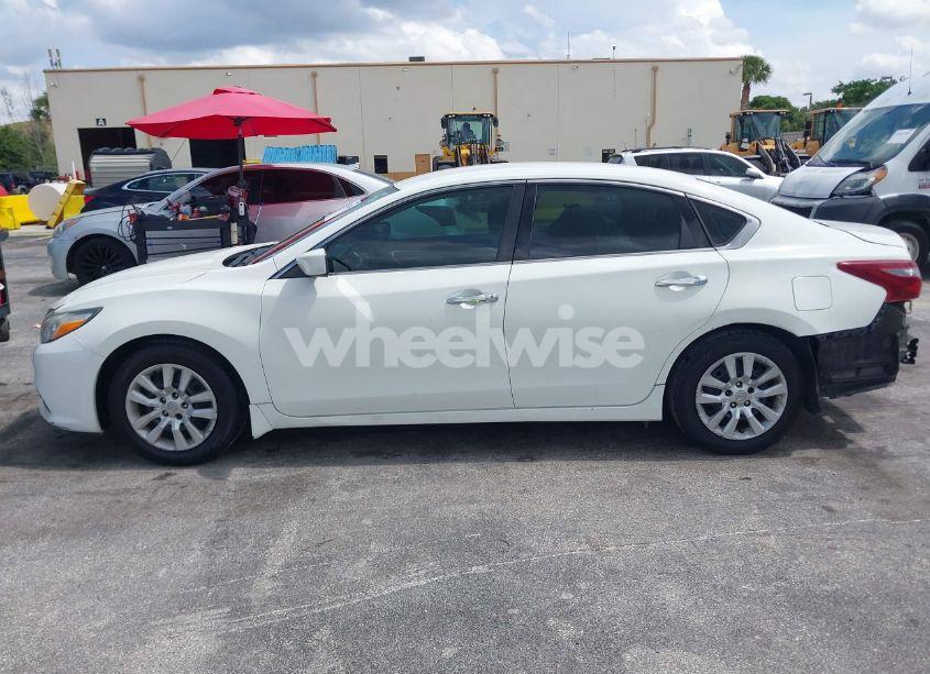 Photo 15 of 2018 Nissan Altima 2.5 S (VIN 1N4AL3AP0JC283112)