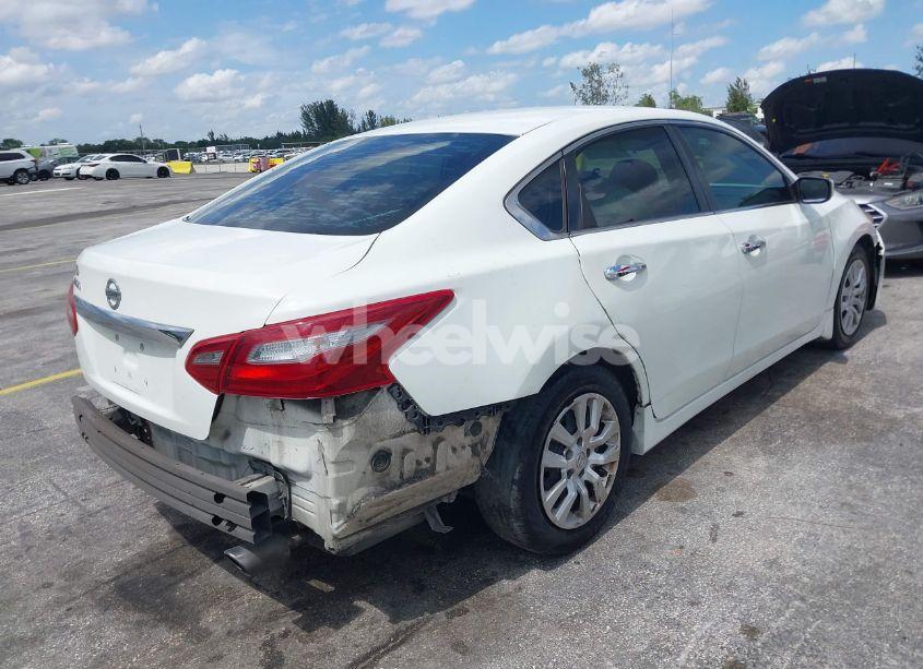 Photo 4 of 2018 Nissan Altima 2.5 S (VIN 1N4AL3AP0JC283112)