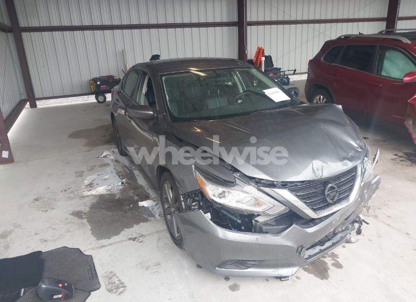 2018 Nissan Altima 2.5 SR (VIN 1N4AL3AP0JC284373) main photo