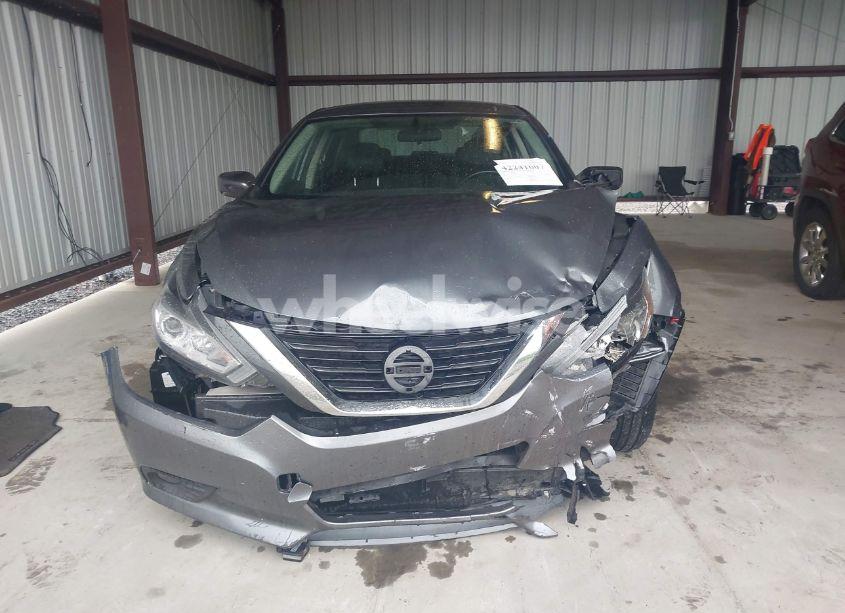 Photo 13 of 2018 Nissan Altima 2.5 SR (VIN 1N4AL3AP0JC284373)