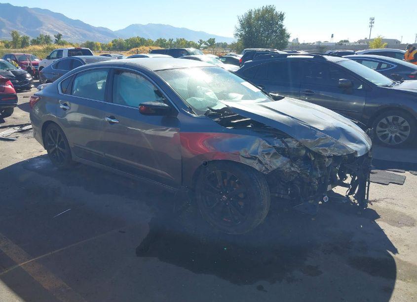 2018 Nissan Altima 2.5 SR (VIN 1N4AL3AP0JC289086) main photo