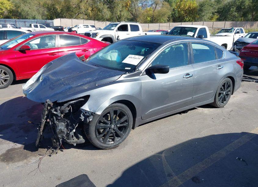 Photo 2 of 2018 Nissan Altima 2.5 SR (VIN 1N4AL3AP0JC289086)