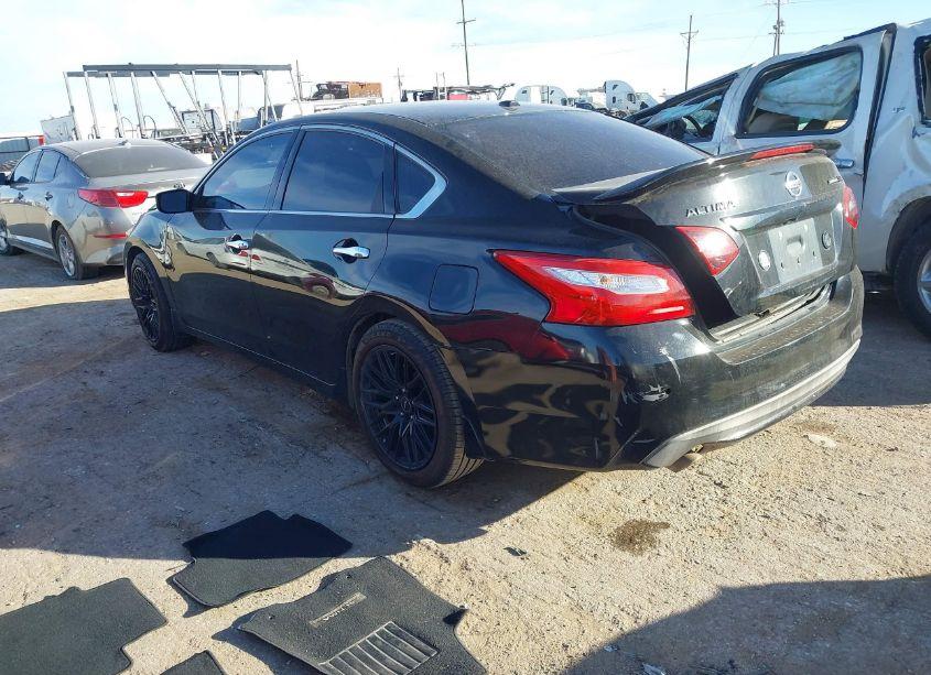 Photo 3 of 2018 Nissan Altima 2.5 SR (VIN 1N4AL3AP0JC291324)