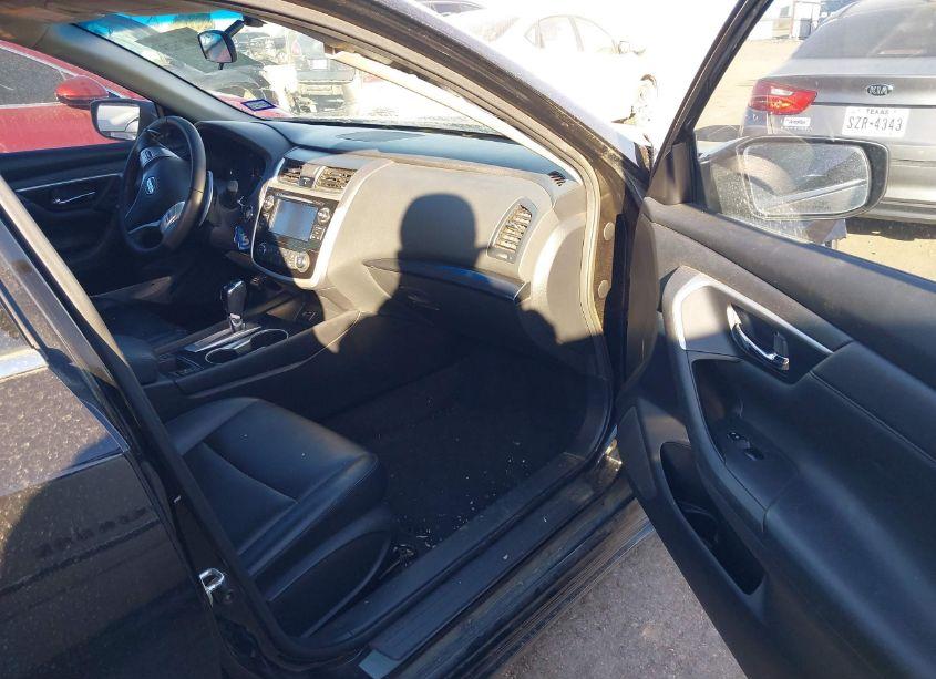 Photo 5 of 2018 Nissan Altima 2.5 SR (VIN 1N4AL3AP0JC291324)