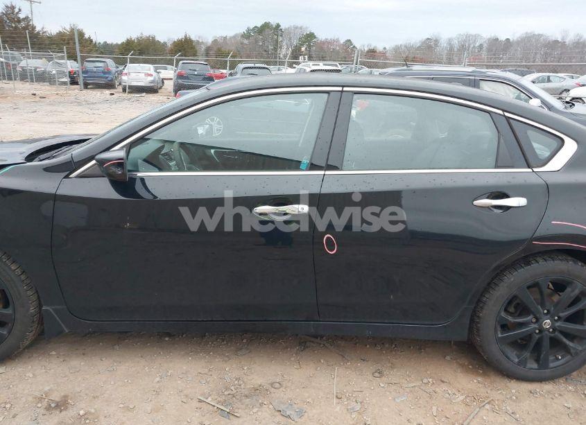 Photo 14 of 2018 Nissan Altima 2.5 SR (VIN 1N4AL3AP0JC471872)