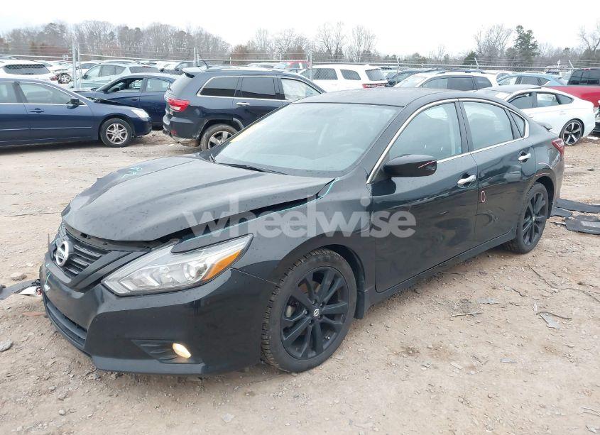Photo 2 of 2018 Nissan Altima 2.5 SR (VIN 1N4AL3AP0JC471872)