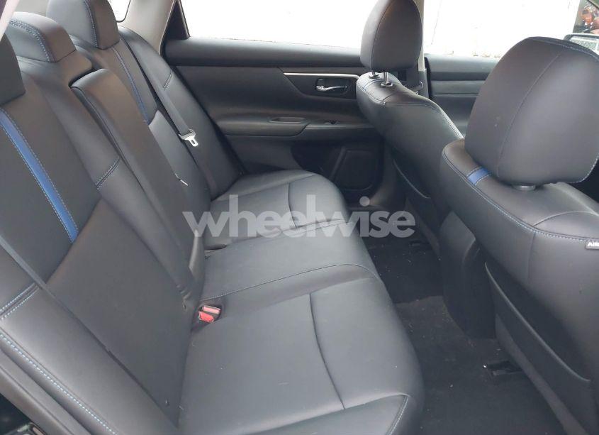 Photo 8 of 2018 Nissan Altima 2.5 SR (VIN 1N4AL3AP0JC471872)