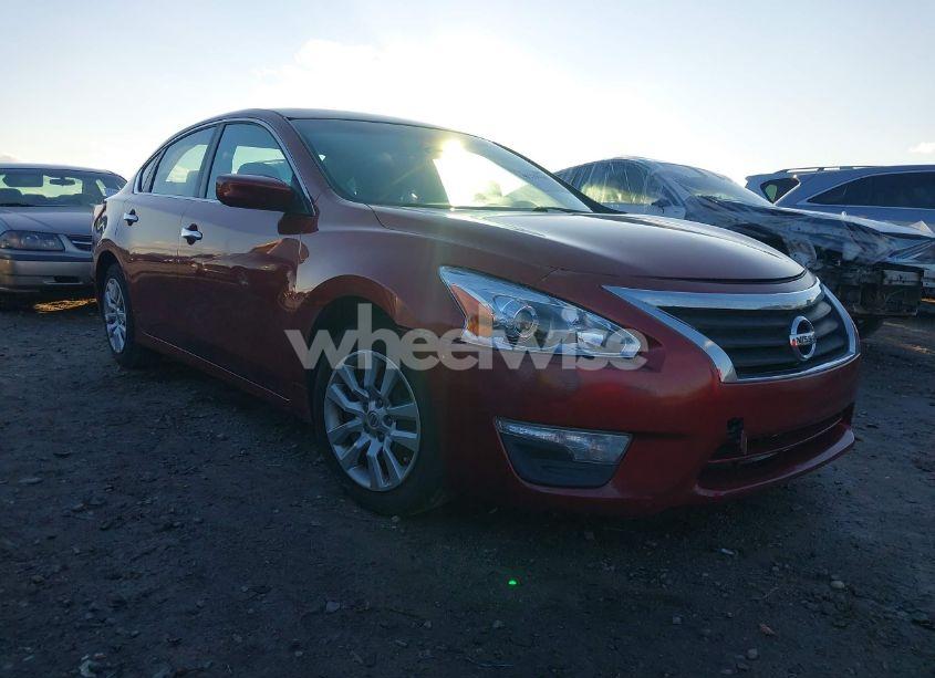 2013 Nissan Altima 2.5 S (VIN 1N4AL3AP1DC145647) main photo