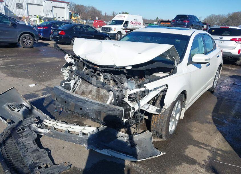 Photo 2 of 2013 Nissan Altima 2.5 SL (VIN 1N4AL3AP1DC194928)