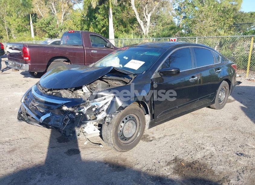 Photo 2 of 2013 Nissan Altima 2.5 S (VIN 1N4AL3AP1DC201571)