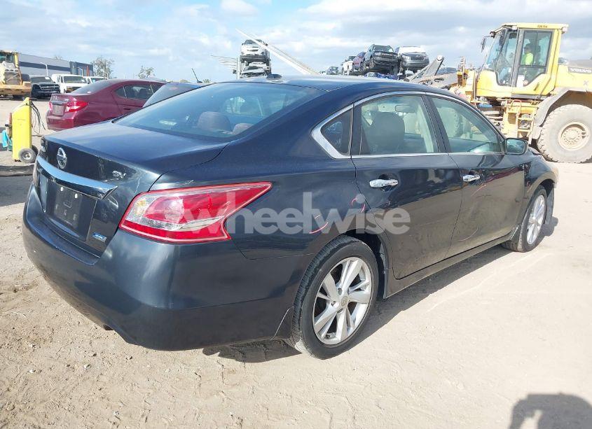 Photo 4 of 2013 Nissan Altima 2.5 SV (VIN 1N4AL3AP1DC201831)