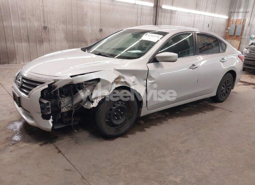 Photo 2 of 2013 Nissan Altima 2.5 S (VIN 1N4AL3AP1DC202803)