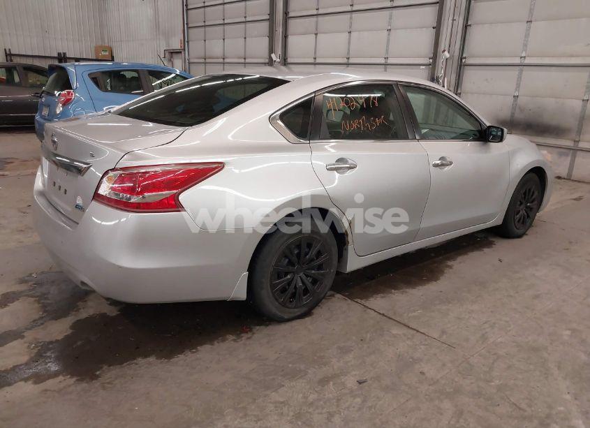 Photo 4 of 2013 Nissan Altima 2.5 S (VIN 1N4AL3AP1DC202803)