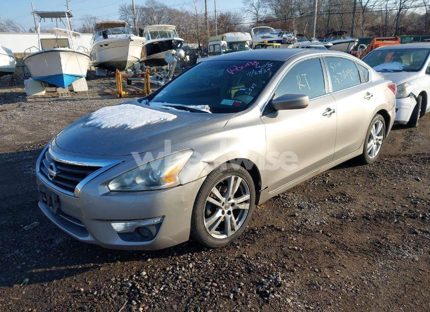 Photo 2 of 2013 Nissan Altima 2.5 S (VIN 1N4AL3AP1DC212537)