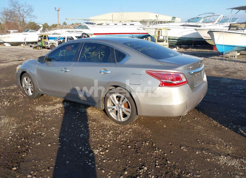 Photo 3 of 2013 Nissan Altima 2.5 S (VIN 1N4AL3AP1DC212537)