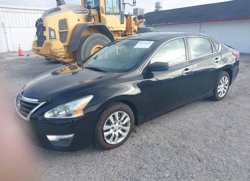 Photo 2 of 2013 Nissan Altima 2.5 S (VIN 1N4AL3AP1DC262872)