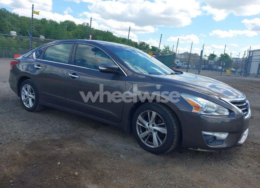 2013 Nissan Altima 2.5 SV (VIN 1N4AL3AP1DC911585) main photo