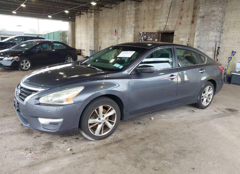 Photo 2 of 2013 Nissan Altima 2.5 SV (VIN 1N4AL3AP1DC915765)
