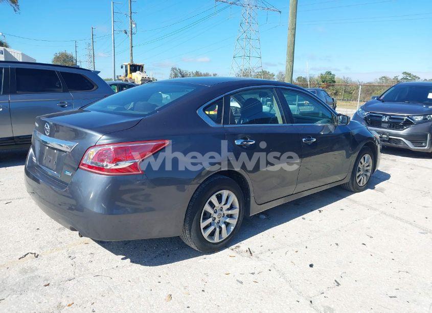 Photo 4 of 2013 Nissan Altima 2.5 (VIN 1N4AL3AP1DN449713)