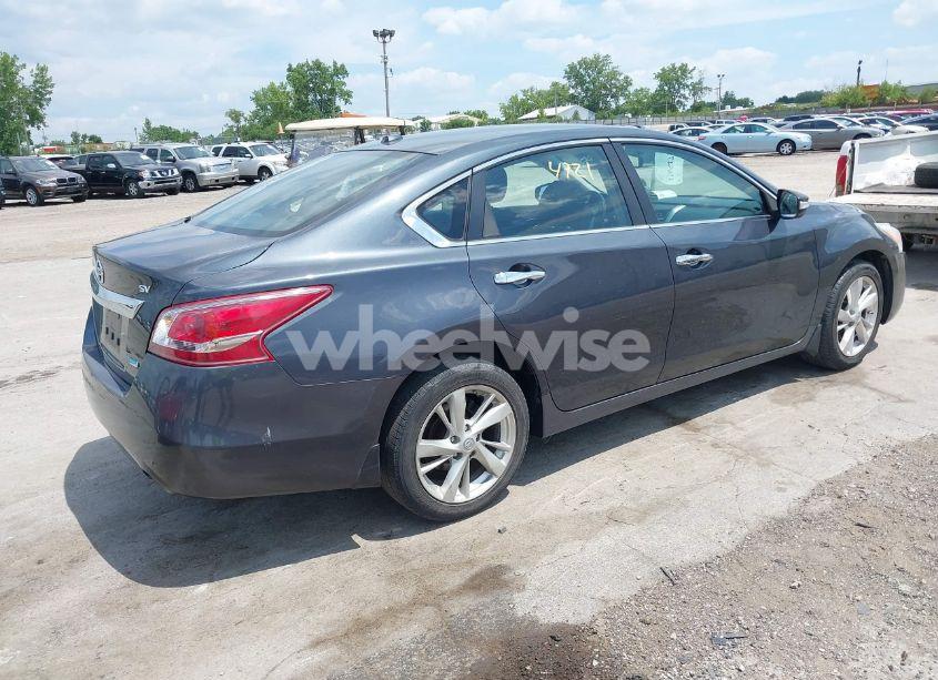 Photo 4 of 2013 Nissan Altima 2.5 SV (VIN 1N4AL3AP1DN463241)