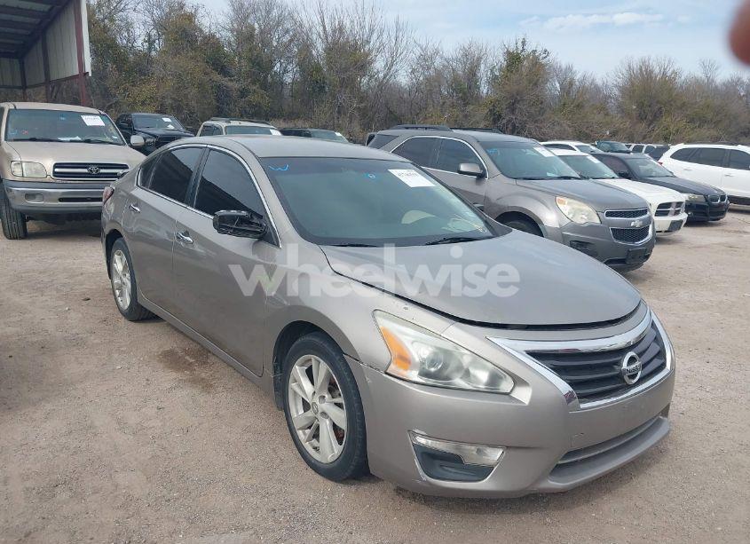 2013 Nissan Altima 2.5 SV (VIN 1N4AL3AP1DN477754) main photo