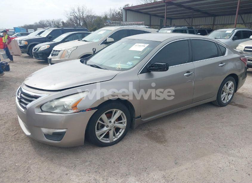 Photo 2 of 2013 Nissan Altima 2.5 SV (VIN 1N4AL3AP1DN477754)