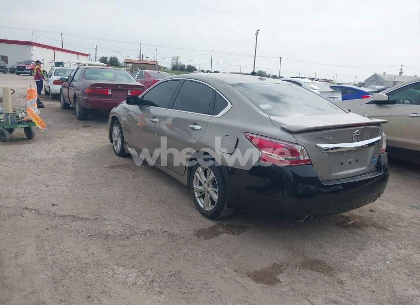 Photo 3 of 2013 Nissan Altima 2.5 SV (VIN 1N4AL3AP1DN477754)