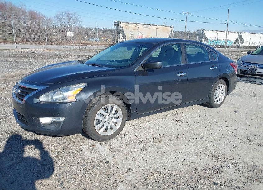Photo 2 of 2013 Nissan Altima 2.5 S (VIN 1N4AL3AP1DN489984)
