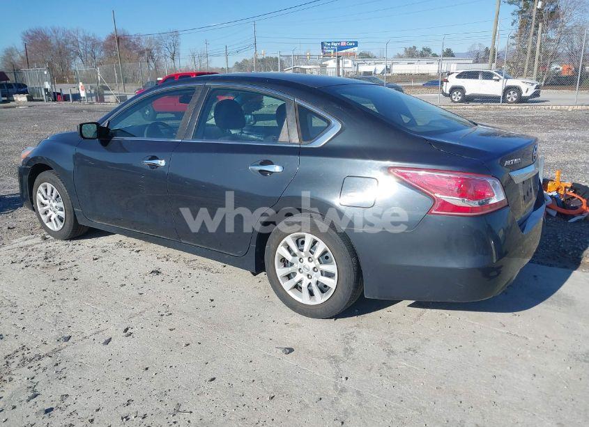 Photo 3 of 2013 Nissan Altima 2.5 S (VIN 1N4AL3AP1DN489984)
