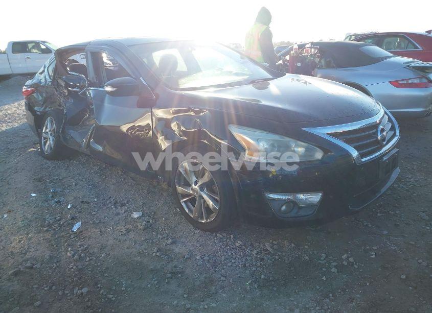 2013 Nissan Altima 2.5 SV (VIN 1N4AL3AP1DN495428) main photo