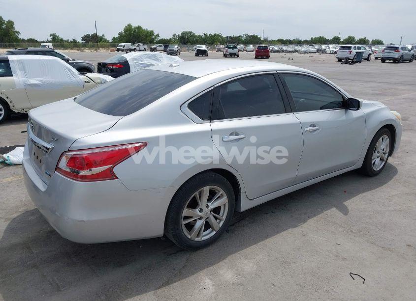 Photo 4 of 2013 Nissan Altima 2.5 SV (VIN 1N4AL3AP1DN508680)