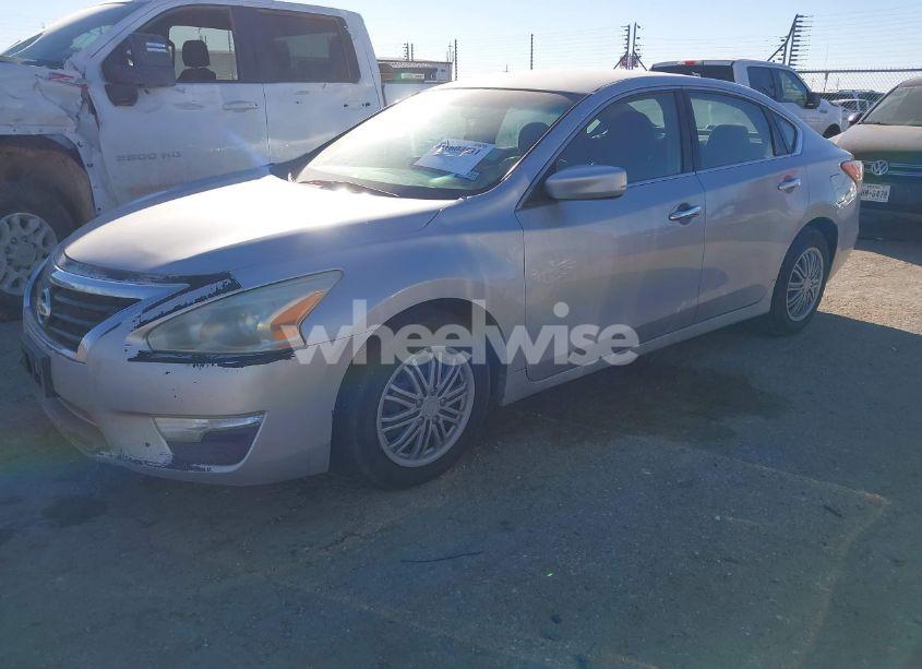 Photo 2 of 2013 Nissan Altima 2.5 S (VIN 1N4AL3AP1DN521123)