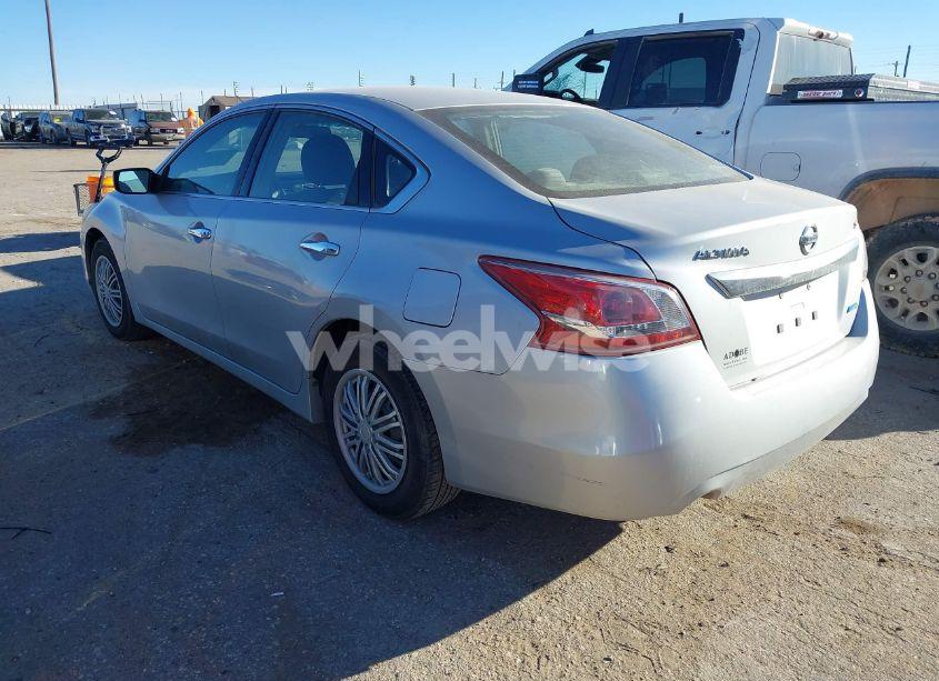 Photo 3 of 2013 Nissan Altima 2.5 S (VIN 1N4AL3AP1DN521123)