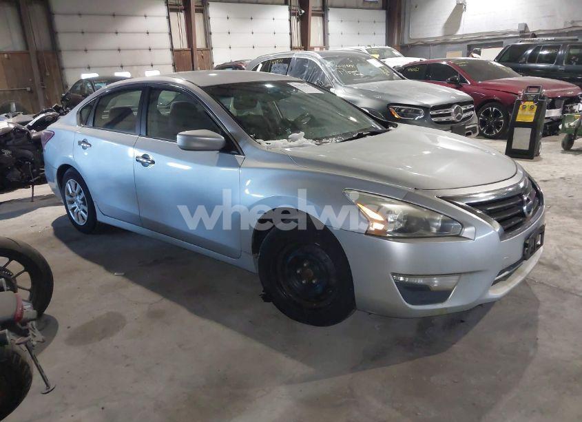 2013 Nissan Altima 2.5 S (VIN 1N4AL3AP1DN521736) main photo