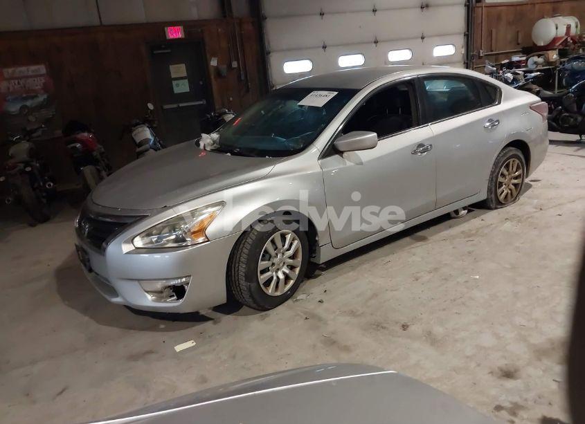 Photo 2 of 2013 Nissan Altima 2.5 S (VIN 1N4AL3AP1DN521736)