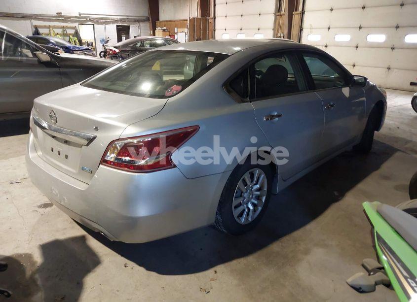 Photo 4 of 2013 Nissan Altima 2.5 S (VIN 1N4AL3AP1DN521736)