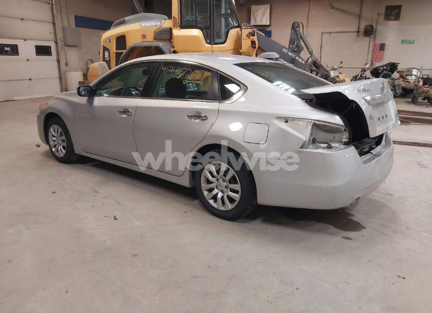 Photo 3 of 2013 Nissan Altima 2.5 S (VIN 1N4AL3AP1DN530033)