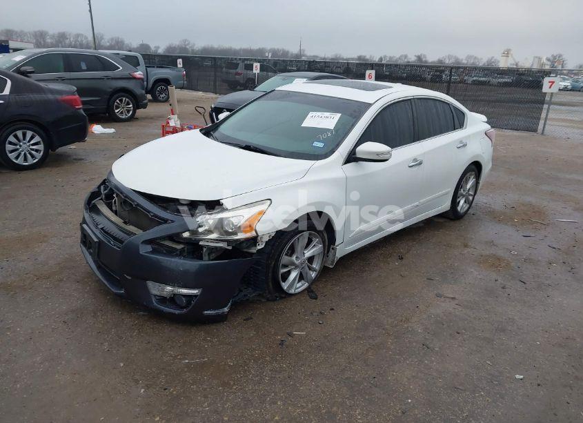 Photo 2 of 2013 Nissan Altima 2.5 SV (VIN 1N4AL3AP1DN587087)