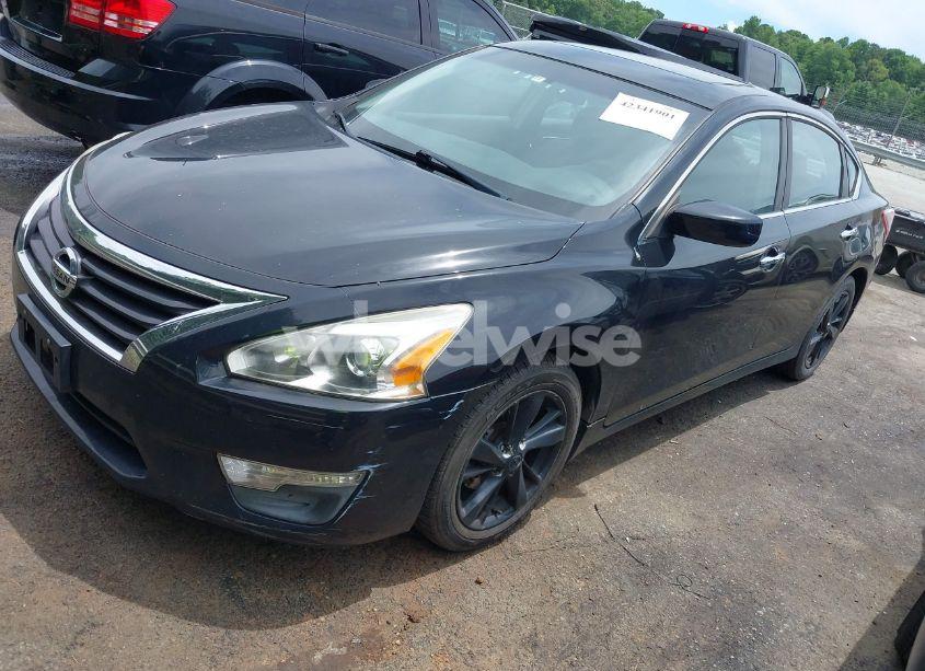 Photo 2 of 2013 Nissan Altima 2.5 SV (VIN 1N4AL3AP1DN588398)