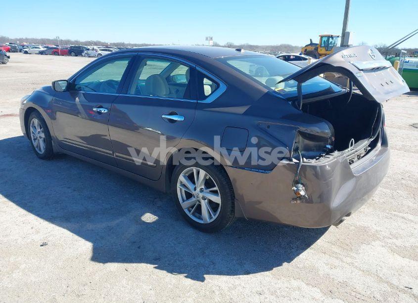 Photo 3 of 2013 Nissan Altima 2.5 SV (VIN 1N4AL3AP1DN588966)