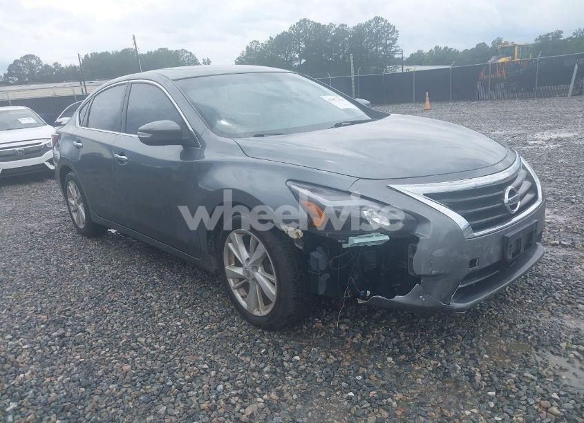 2014 Nissan Altima 2.5 SV (VIN 1N4AL3AP1EC107305) main photo