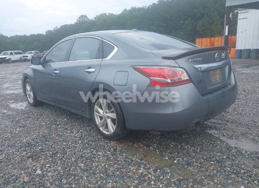 Photo 3 of 2014 Nissan Altima 2.5 SV (VIN 1N4AL3AP1EC107305)