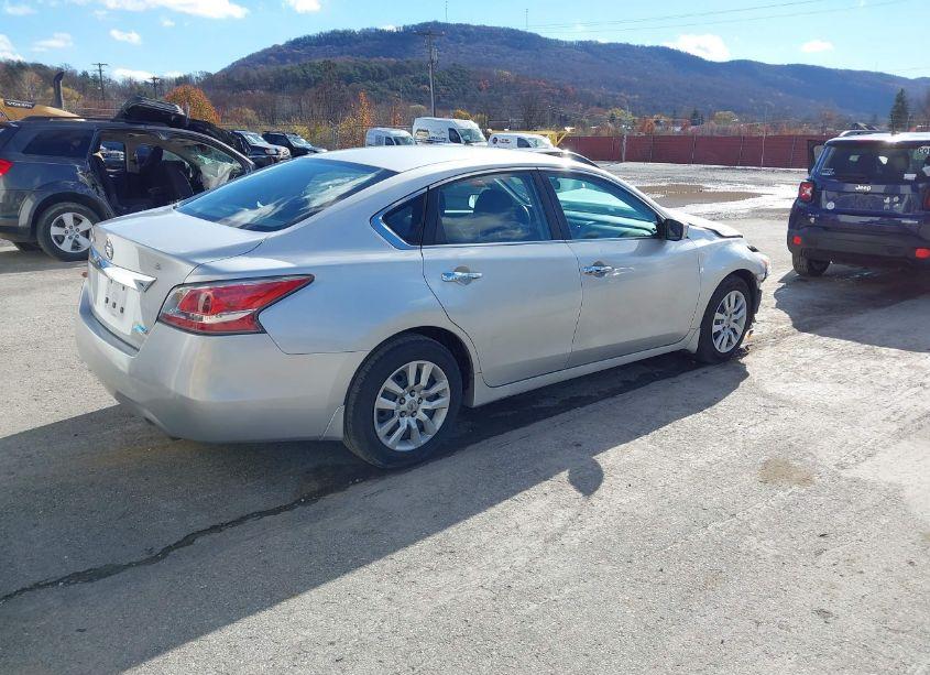 Photo 4 of 2014 Nissan Altima 2.5 S (VIN 1N4AL3AP1EC108289)