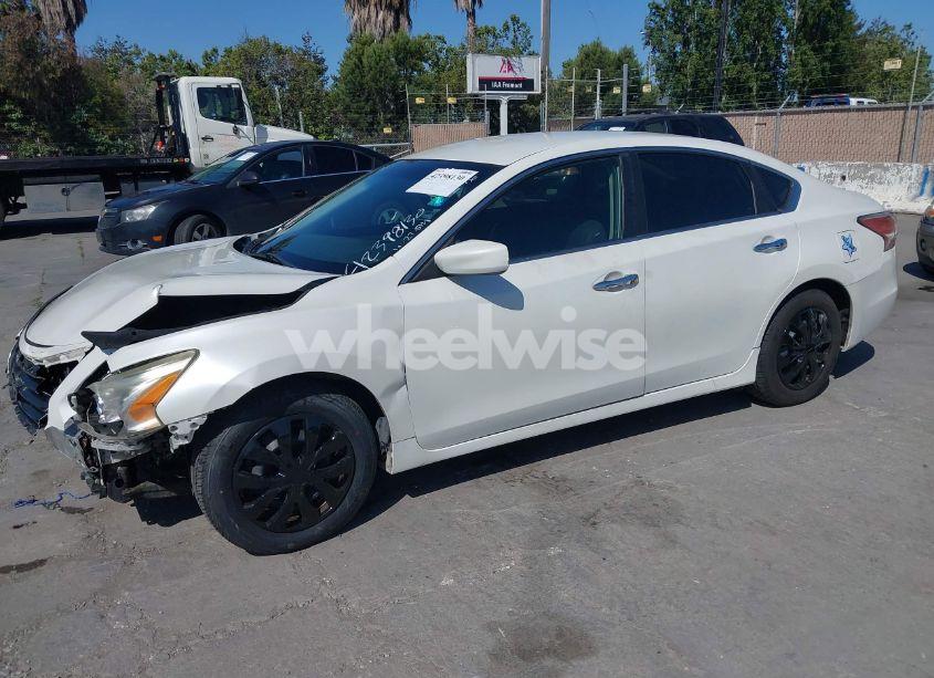 Photo 2 of 2014 Nissan Altima 2.5/2.5 S/2.5 SL/2.5 SV (VIN 1N4AL3AP1EC272691)