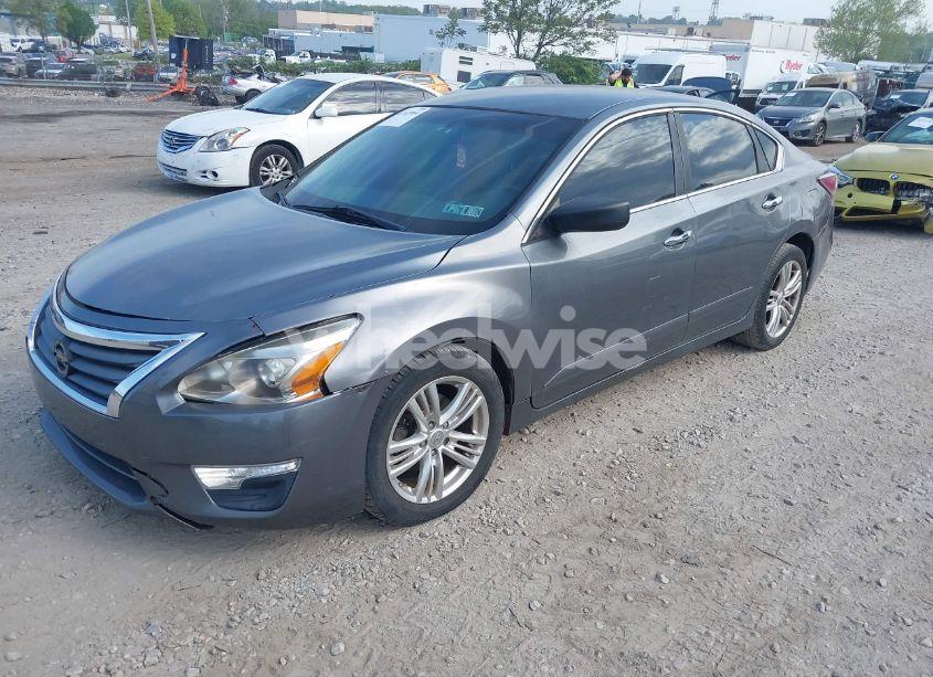 Photo 2 of 2014 Nissan Altima 2.5 SV (VIN 1N4AL3AP1EC401416)