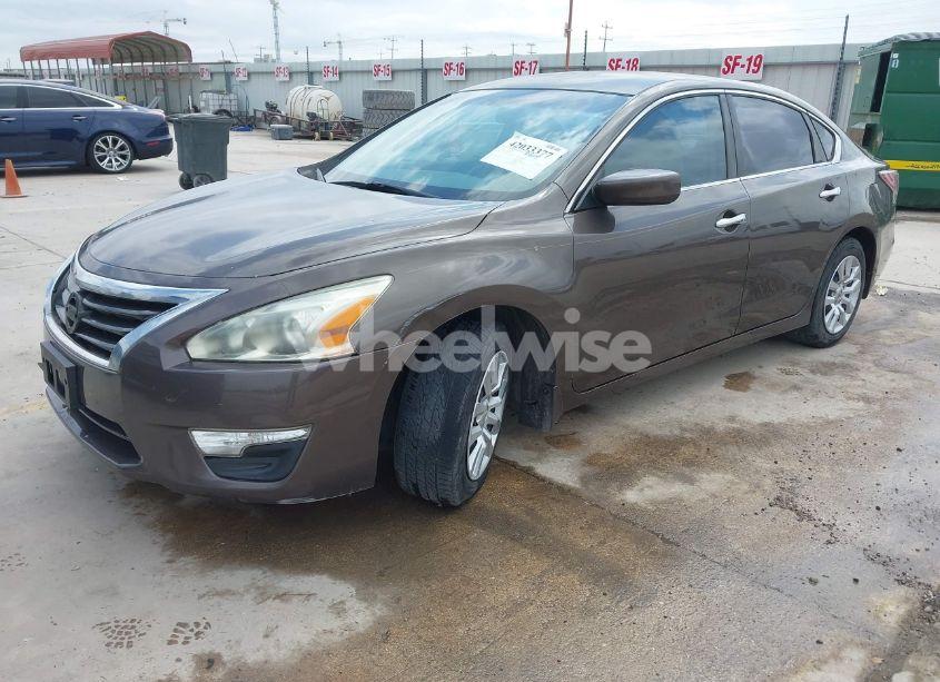 Photo 2 of 2014 Nissan Altima 2.5 S (VIN 1N4AL3AP1EC403313)
