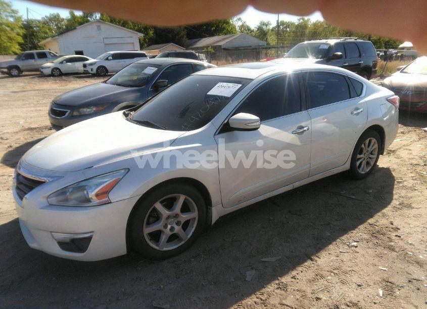 Photo 2 of 2014 Nissan Altima 2.5 SV (VIN 1N4AL3AP1EC414070)