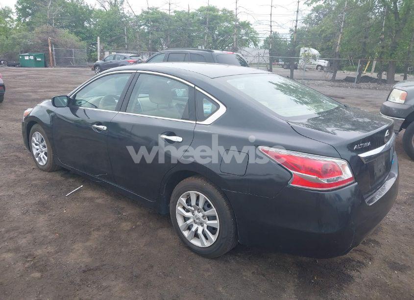 2014 Nissan Altima 2.5 S (VIN 1N4AL3AP1EN206713) main photo