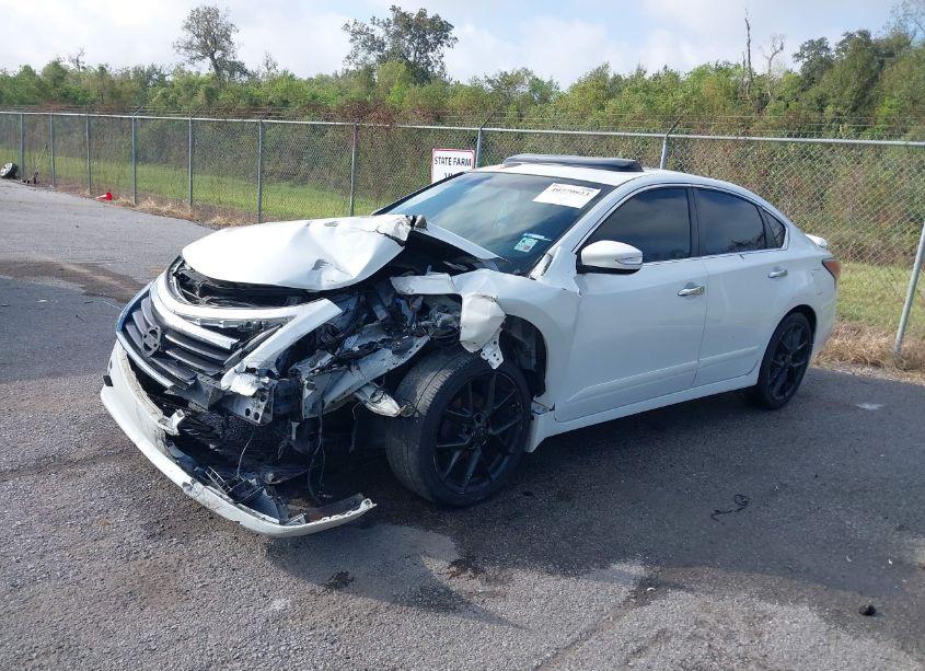 Photo 2 of 2014 Nissan Altima 2.5 SV (VIN 1N4AL3AP1EN228436)